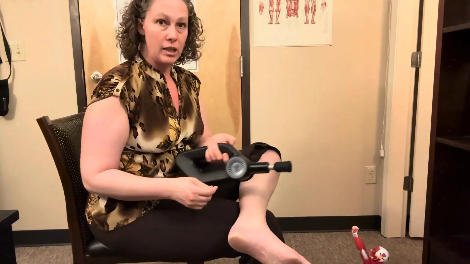 Starting massage on middle of gastrocnemius muscle